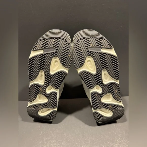 Size 13 Men's - adidas Yeezy Boost 700 MNVN Laceless Analog Black Shoes  Sneakers